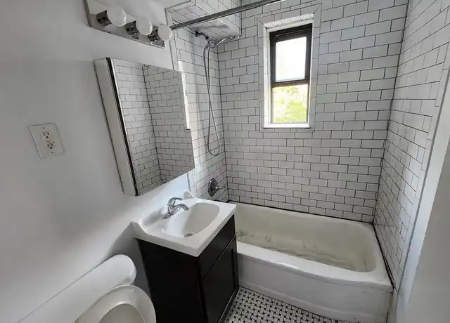 Property at 13921 85th Dr, Jamaica, NY, 11435, 1 bed, 1 bath, [object Object]