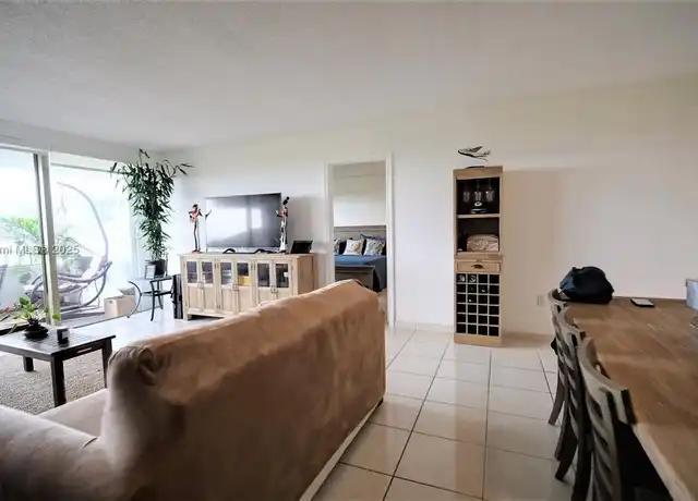 Property at 155 Ocean Lane Dr #1006, Key Biscayne, FL, 33149, 1 bed, 1.5 baths, [object Object]
