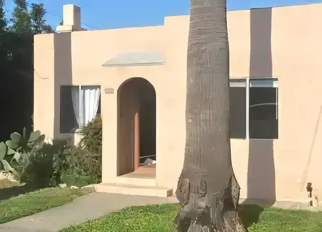 Property at 215 S Santa Cruz St, Ventura, CA, 93001, 2 beds, 1 bath, [object Object]