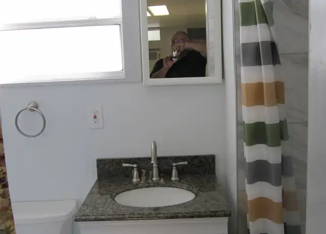 Property at 28 N Grosse Ave Apt B, Tarpon Springs, FL, 34689, 0 beds, 1 bath, [object Object]