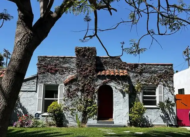Property at 2031 Glendon Ave, Los Angeles, CA, 90025, 2 beds, 3 baths, [object Object]