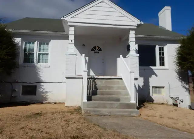 Property at 1228 E Washington Ave, Vinton, VA, 24179, 3 beds, 1.5 baths, [object Object]