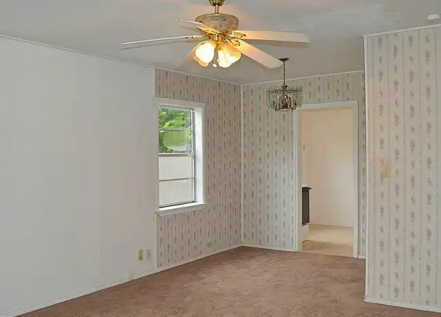 Property at 1112 11th St N, Texas City, TX, 77590, 3 beds, 2 baths, [object Object]