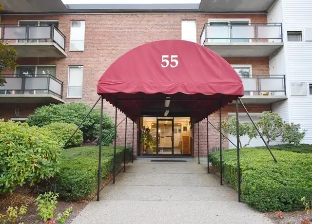 Property at 55 Broadlawn Park #17, Chestnut Hill, MA, 02467, 1 bed, 1 bath, [object Object]