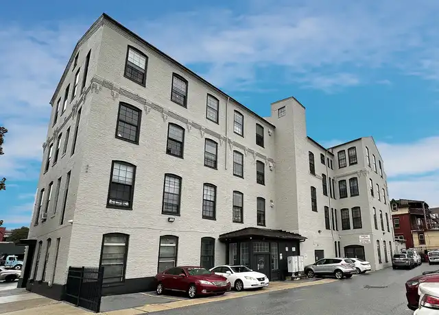 Property at Elm View Apartments - 350 Elm St, Reading, PA, 19601, 1 bed, 1 bath, [object Object]