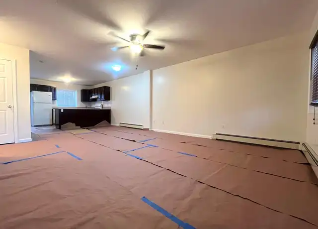 Property at 138-4 219th St Unit HSE, Laurelton, NY, 11413, 3 beds, 2.5 baths, [object Object]
