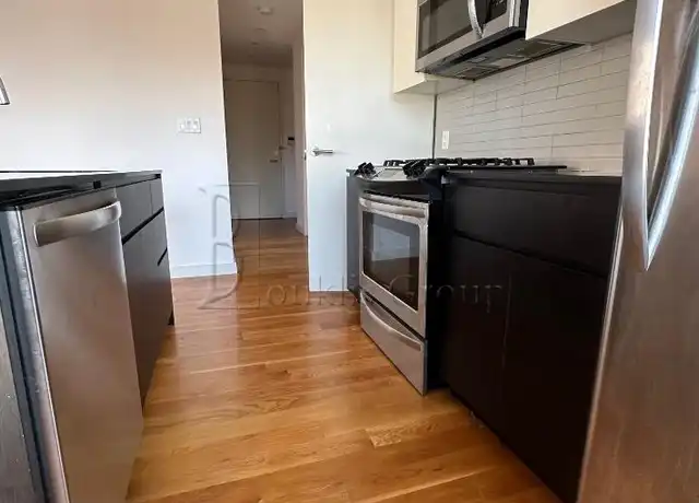 Property at 31-61 Vernon Blvd Unit 301, Astoria, NY, 11106, 2 beds, 2 baths, [object Object]