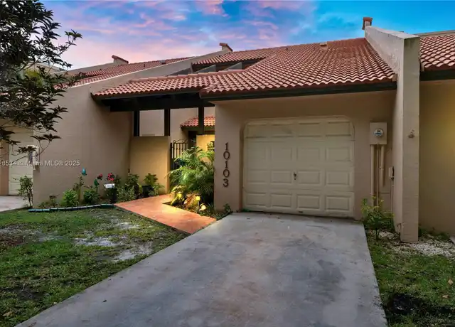 Property at 10103 Costa del Sol Blvd Unit F56, Doral, FL, 33178, 2 beds, 2.5 baths, [object Object]
