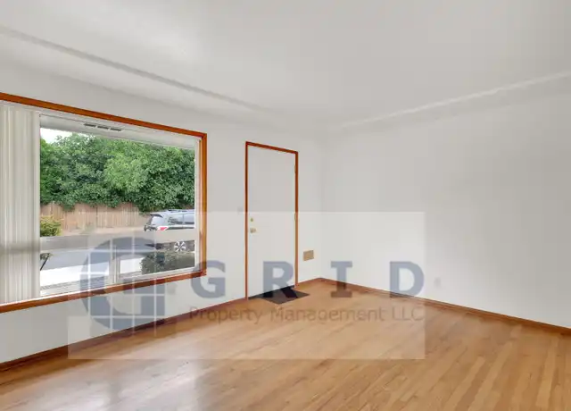 Property at 7606-7618 NE Everett St Unit 7616, Portland, OR, 97213, 1 bed, 1 bath, [object Object]