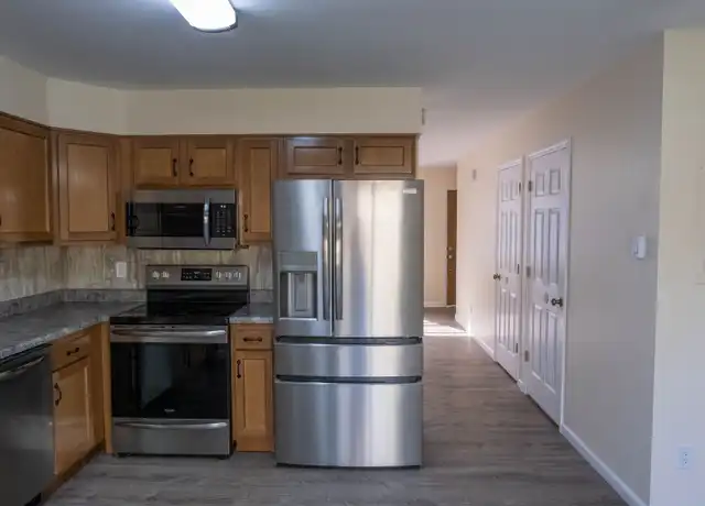 Property at 90 Elliot Rd Apt 8, East Greenbush, NY, 12061, 2 beds, 1.5 baths, [object Object]