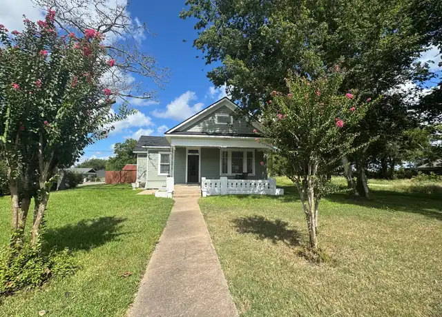 Property at 824 S Masonic St, Bellville, TX, 77418, 2 beds, 1 bath, [object Object]
