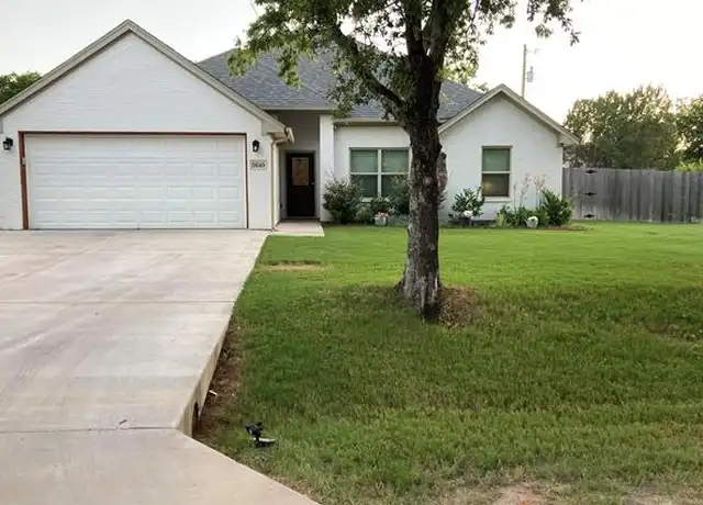 Property at 5640 Mesa Loop, Granbury, TX, 76048, 3 beds, 2 baths, [object Object]