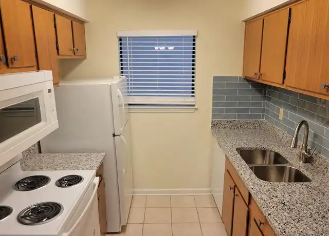 Property at 2104 Huntingdon Chase, Atlanta, GA, 30350, 1 bed, 1 bath, [object Object]