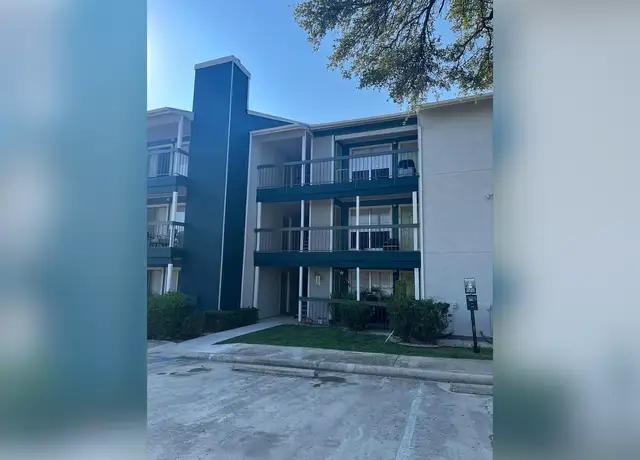 Photo of 1348 Thorpe Ln, San Marcos, TX 78666