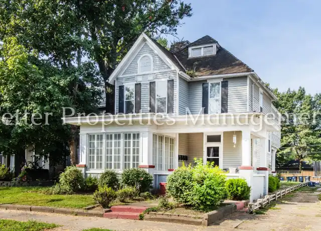 Property at 817 SE Riverside Dr Unit A, Evansville, IN, 47713, 1 bed, 1 bath, [object Object]