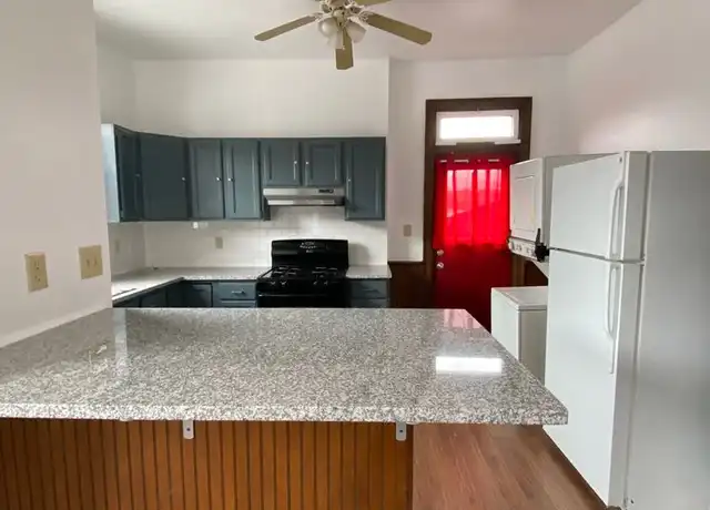 Property at 1309 E Carson St Unit 3, Pittsburgh, PA, 15203, 3 beds, 1 bath, [object Object]