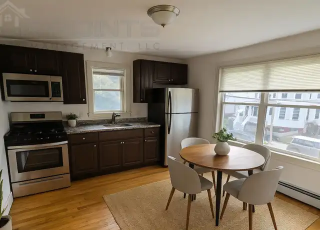 Property at 355 Main St Unit 2R, Haverhill, MA, 01830, 2 beds, 1 bath, [object Object]