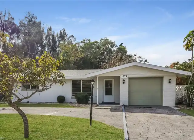 Property at 1371 Poinciana Rd, Venice, FL, 34293, 3 beds, 2 baths, [object Object]