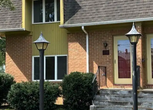 Property at 209 New York Ave, Harrisonburg, VA, 22801, 2 beds, 1.5 baths, [object Object]