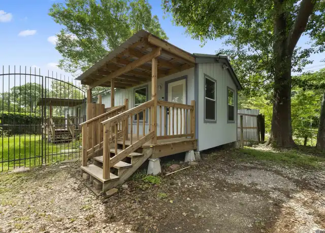 Property at 110 N Baxter St, Baton Rouge, LA, 70806, 2 beds, 1 bath, [object Object]
