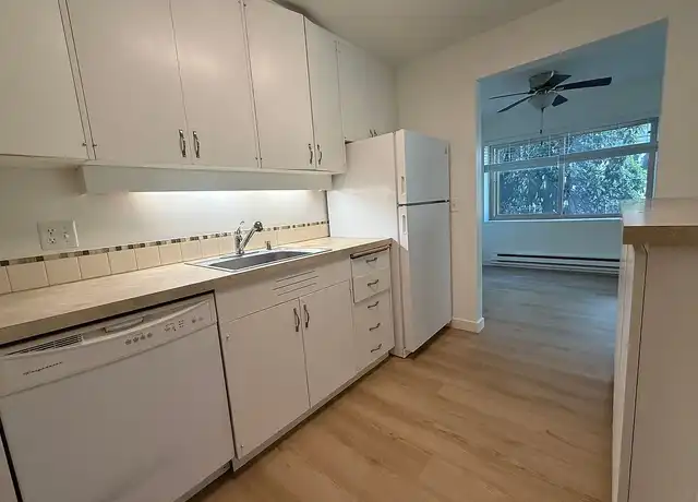 Property at Sheffield Apts. - 605 Boylston Ave E, Seattle, WA, 98102, 2 beds, 1 bath, [object Object]