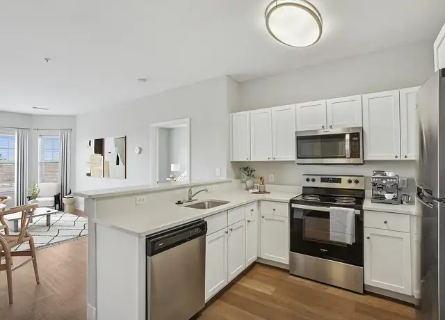 Photo of 1 Windsor Woods Ln, Canton, MA 02021