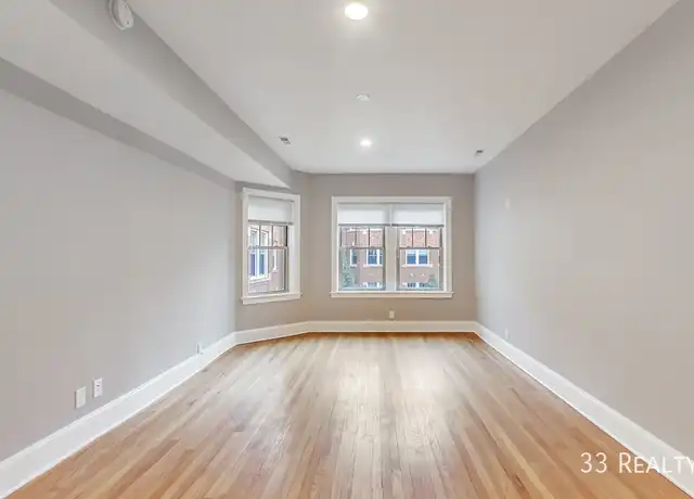 Property at 940 Pleasant St Unit 1N, Oak Park, IL, 60302, 2 beds, 2 baths, [object Object]