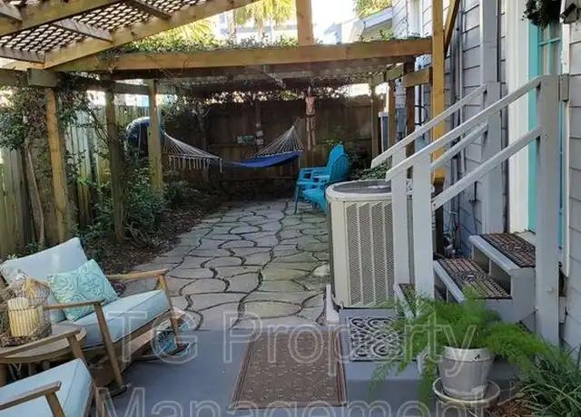 Property at 530 2nd St N Unit 1, Jacksonville Beach, FL, 32250, 1 bed, 1 bath, [object Object]