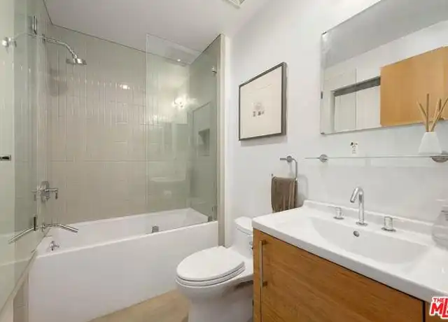 Property at 547 Huntley Dr, West Hollywood, CA, 90048, 3 beds, 3 baths, [object Object]