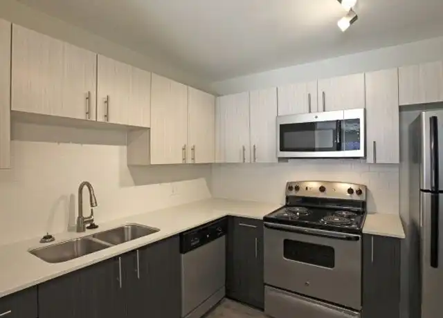 Property at 301 N Mendenhall St Unit 11, Greensboro, NC, 27401, 1 bed, 1 bath, [object Object]
