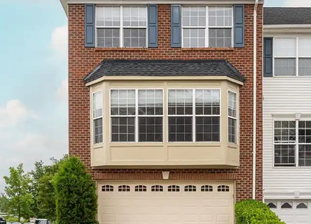 Property at 6351 Regal Oak Dr, Springfield, VA, 22152, 3 beds, 3.5 baths, [object Object]
