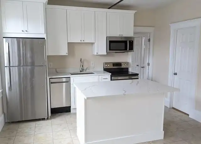Property at 402 Neponset Ave Unit 2L, Boston, MA, 02122, 2 beds, 1 bath, [object Object]