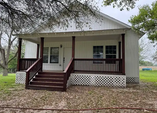 Property at 5130 E Blaschke Rd, Schulenburg, TX, 78956, 2 beds, 1 bath, [object Object]