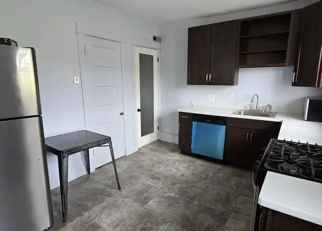 Property at 655 Washington Blvd Unit 2, Oak Park, IL, 60302, 3 beds, 1 bath, [object Object]