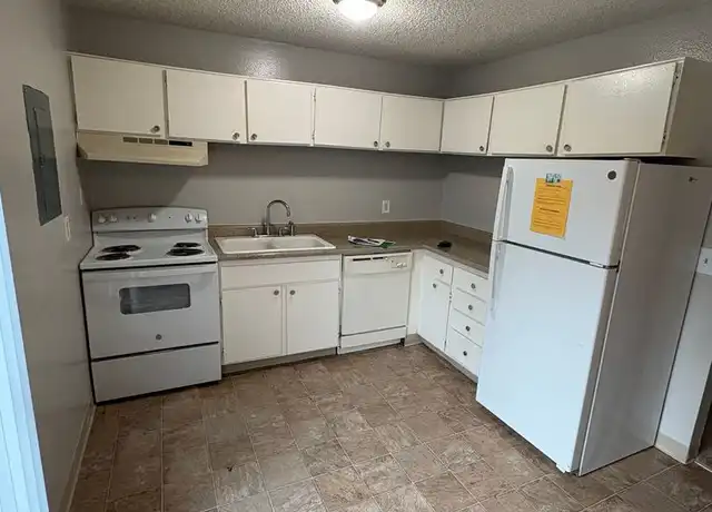 Property at 13116 SE Powell Blvd Unit 07, Portland, OR, 97236, 2 beds, 1 bath, [object Object]