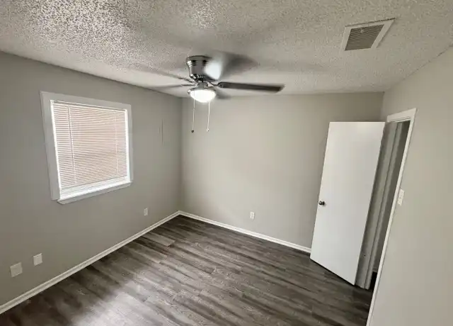 Property at Arbor Oaks - 5202 Kenosha Ave, Lubbock, TX, 79413, 2 beds, 1 bath, [object Object]