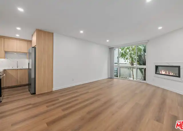 Property at 2447 Beachwood Dr Unit 2, Los Angeles, CA, 90068, 0 beds, 1 bath, [object Object]