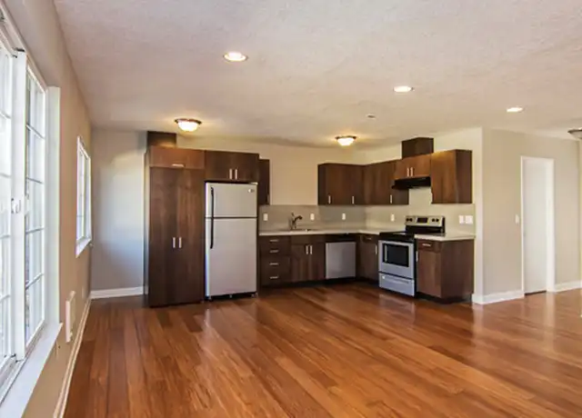 Property at 2318 NE Multnomah St Unit 11, Portland, OR, 97232, 4 beds, 2 baths, [object Object]