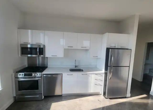 Property at 28 Mechanic St, Quincy, MA, 02169, 2 beds, 1 bath, [object Object]
