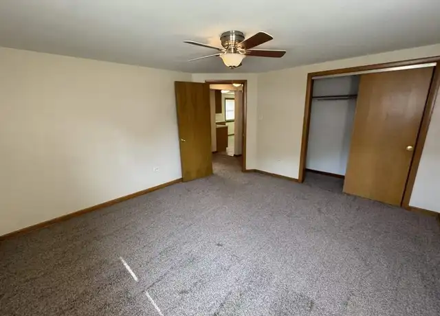 Property at 4752 N Menard Ave Unit 2, Chicago, IL, 60630, 2 beds, 1 bath, [object Object]