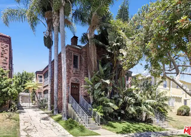 Property at 1111 S Orange Dr, Los Angeles, CA, 90019, 3 beds, 2 baths, [object Object]