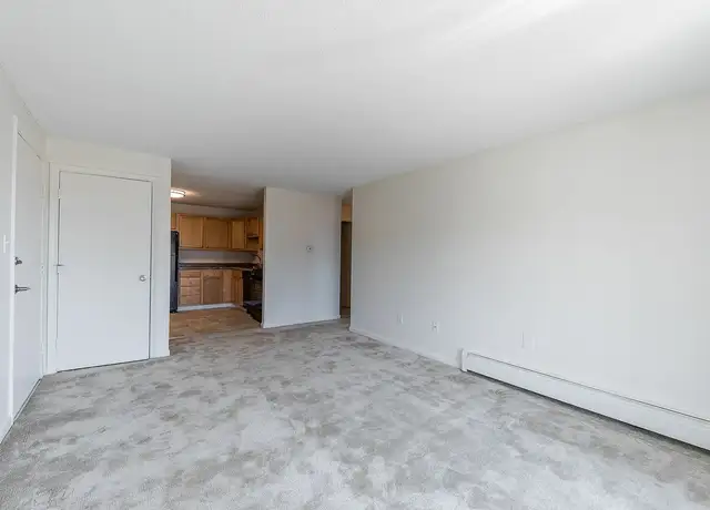 Photo of 9 Silver Dr, Nashua, NH 03060