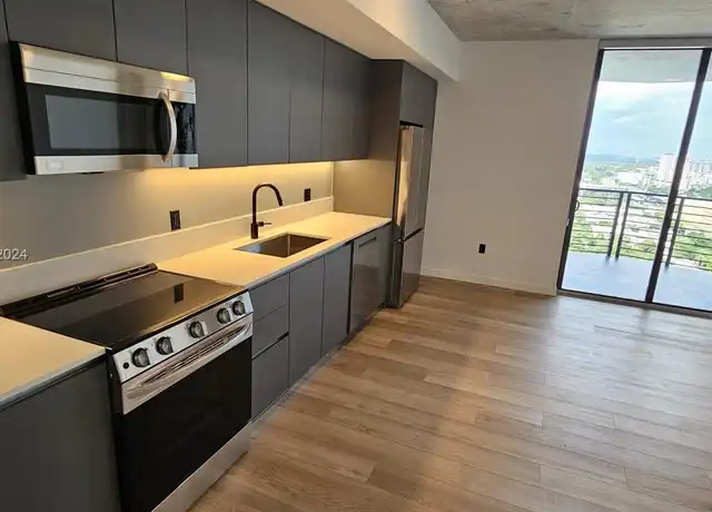 Property at 307 SW 5th St Unit ONE BEDROOM, Fort Lauderdale, FL, 33315, 1 bed, 1 bath, [object Object]