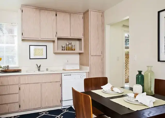 Photo of 265 Gateway Dr, Pacifica, CA 94044
