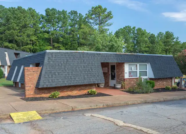 Property at Windwood Apartments - 208 Windwood Dr, Pickens, SC, 29671, 1-2 bed, 1 bath, [object Object]
