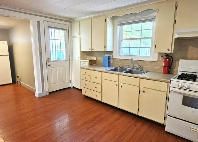 Property at 216 N Champlain St, Burlington, VT, 05401, 4 beds, 1 bath, [object Object]