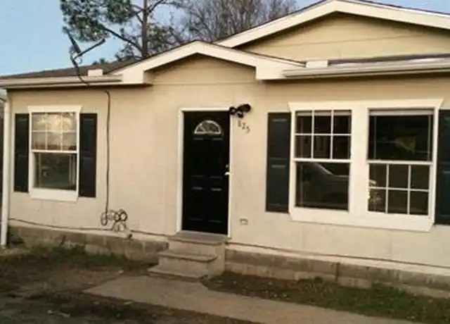 Property at 819 W 26th St, Tyler, TX, 75702, 3 beds, 2 baths, [object Object]