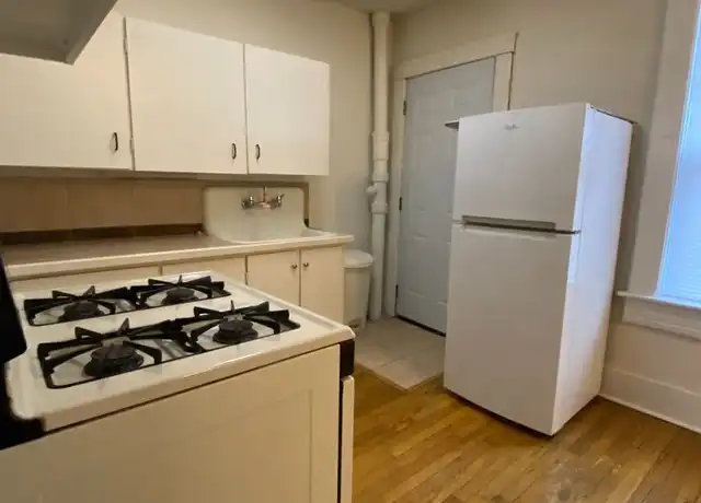 Property at 1639 Prospect St Unit 10, La Crosse, WI, 54603, 1 bed, 1 bath, [object Object]
