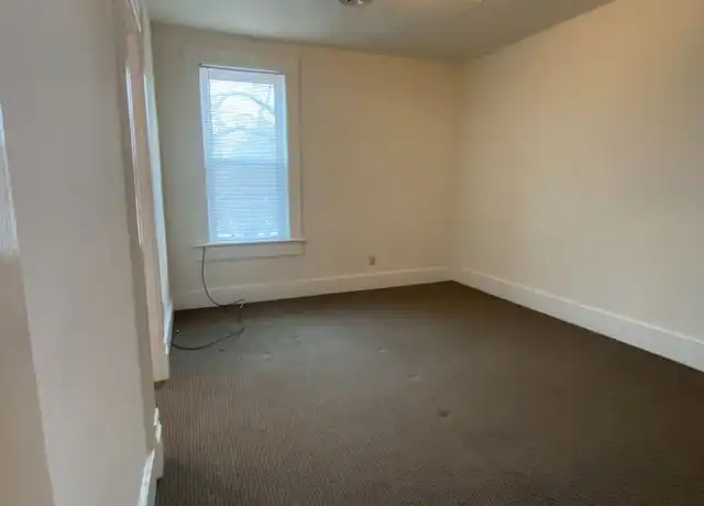 Property at 1639 Prospect St Unit 10, La Crosse, WI, 54603, 1 bed, 1 bath, [object Object]