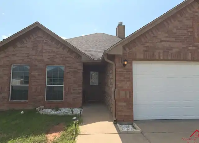 Property at 2209 SW Oxford Dr, Lawton, OK, 73505, 3 beds, 2 baths, [object Object]